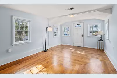 33 Plant Rd, Waltham, MA 02451 - Photo 18