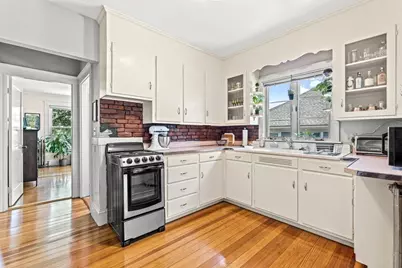 10 Chestnut Street #2L, Melrose, MA 02176 - Photo 4