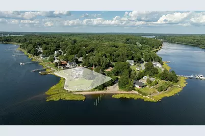 12 Riverside Dr, Berkley, MA 02779 - Photo 8