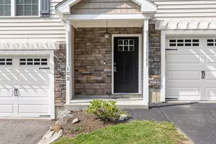 102 Hunting Hill Dr, Cumberland, RI 02864 - Photo 1