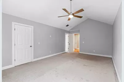 102 Hunting Hill Dr #102, Cumberland, RI 02864 - Photo 20