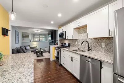 645 W Lowell Ave #4, Haverhill, MA 01832 - Photo 4