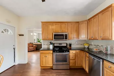 8 Cliff St, Malden, MA 02148 - Photo 8