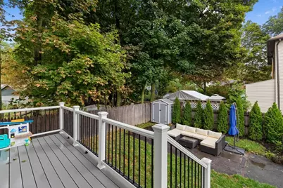 8 Cliff St, Malden, MA 02148 - Photo 32