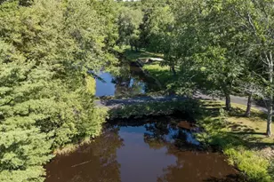 225 Mill St, Raynham, MA 02767 - Photo 10
