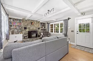 291 Franklin St, Belchertown, MA 01007 - Photo 6