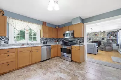 291 Franklin St, Belchertown, MA 01007 - Photo 10
