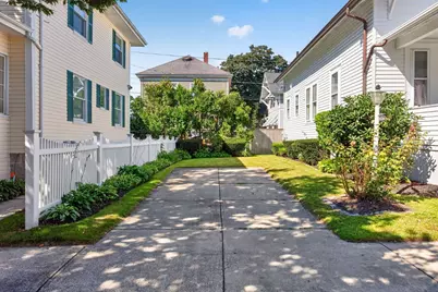 39 Junior St, New Bedford, MA 02740 - Photo 4
