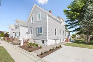 28 St John St, Dartmouth, MA 02748 - Photo 2