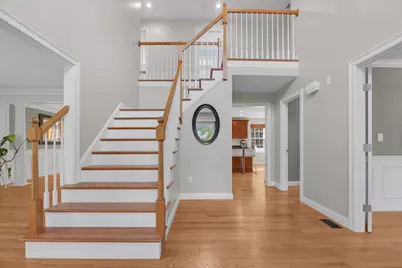 21 Manchester Place, Natick, MA 01760 - Photo 2