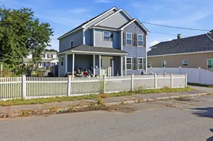 9 McGuigan Cir, Lowell, MA 01852 - Photo 2