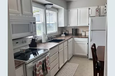 52 Honeysuckle Drive #52, Chicopee, MA 01022 - Photo 4