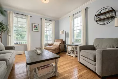 24 Monroe St, Amesbury, MA 01913 - Photo 6