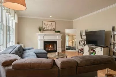 24 Monroe St, Amesbury, MA 01913 - Photo 14