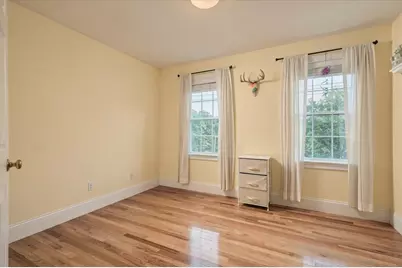 24 Monroe St, Amesbury, MA 01913 - Photo 28