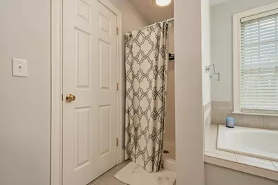 24 Monroe St, Amesbury, MA 01913 - Photo 32
