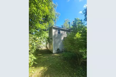 64 1/2 Wallace Avenue, Auburn, MA 01501 - Photo 4