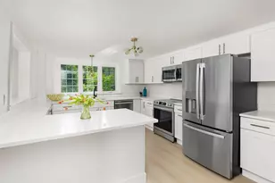 210-212 North St, Hingham, MA 02043 - Photo 6