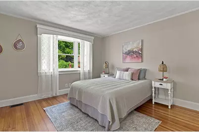 61 Myrtle Ave, Wakefield, MA 01880 - Photo 18