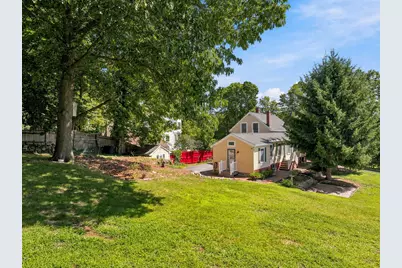 61 Myrtle Ave, Wakefield, MA 01880 - Photo 4