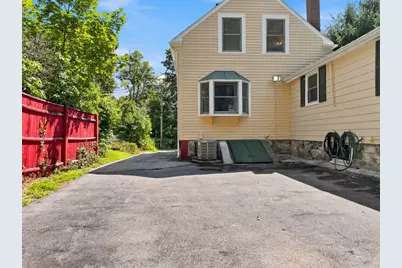 61 Myrtle Ave, Wakefield, MA 01880 - Photo 10
