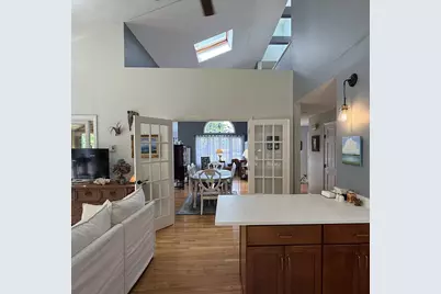 139 Cottonwood St, Fairhaven, MA 02719 - Photo 6