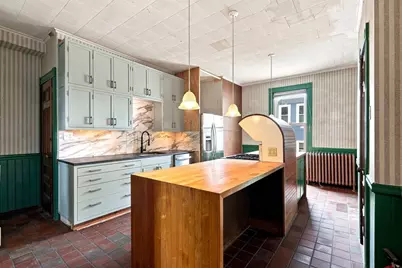 25 Avon St, Wakefield, MA 01880 - Photo 8