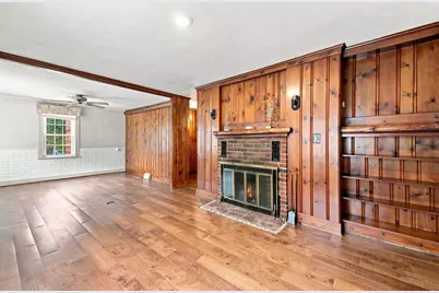 66 Charlton St, Oxford, MA 01540 - Photo 18