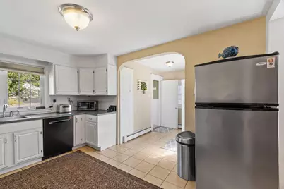 713 E Merrimack Street, Lowell, MA 01852 - Photo 14