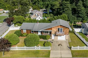 861 Pine Hill Dr, New Bedford, MA 02745 - Photo 2