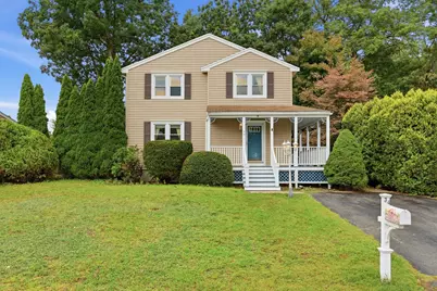 34 Oak Knoll Rd, Lowell, MA 01852 - Photo 1