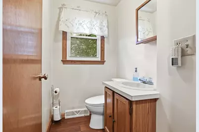 34 Oak Knoll Rd, Lowell, MA 01852 - Photo 10