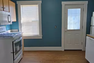 208 Pine St, Lowell, MA 01851 - Photo 6