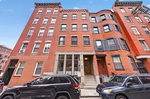 8 Garden Ct, Boston, MA 02113 - Photo 14