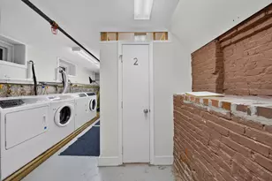 8 Garden Ct, Boston, MA 02113 - Photo 12