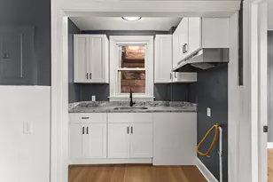 1190 Pleasant St, New Bedford, MA 02740 - Photo 10