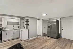 1190 Pleasant St, New Bedford, MA 02740 - Photo 18
