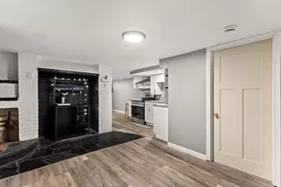 1190 Pleasant St, New Bedford, MA 02740 - Photo 16
