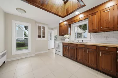 3 Carlton St, Peabody, MA 01960 - Photo 16