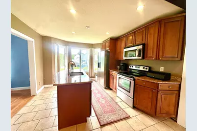 122 Haviland St, Ludlow, MA 01056 - Photo 4