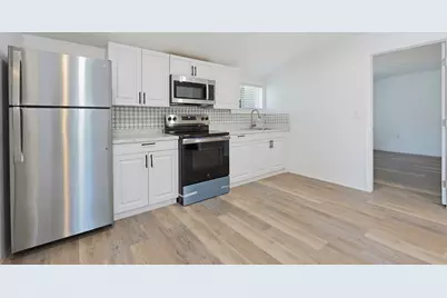 157 W Bacon St #1, Plainville, MA 02762 - Photo 4