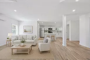157 W Bacon St, Plainville, MA 02762 - Photo 10
