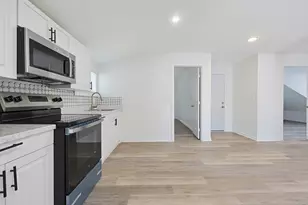 157 W Bacon St, Plainville, MA 02762 - Photo 6