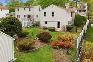 46 Grapevine Ave, Lexington, MA 02421 - Photo 2