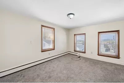 37 Howard St, Chicopee, MA 01013 - Photo 22