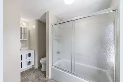 37 Howard St, Chicopee, MA 01013 - Photo 32