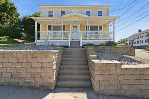 37 Howard St, Chicopee, MA 01013 - Photo 1