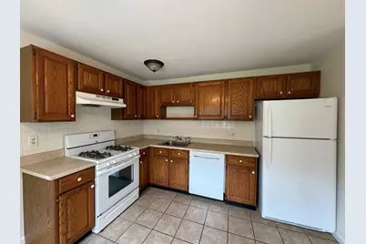 70 Edgelawn Ave #4, North Andover, MA 01845 - Photo 8