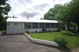 18 Riverview Cir, Brimfield, MA 01010 - Photo 2