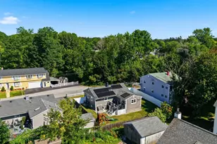 107 New York St, Lowell, MA 01854 - Photo 4